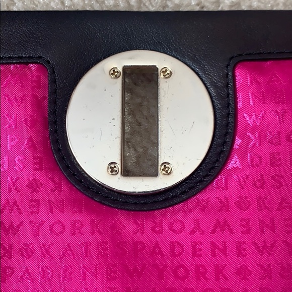 Kate Spade quilted crossbody with gold hardware - Picture 7 of 8
